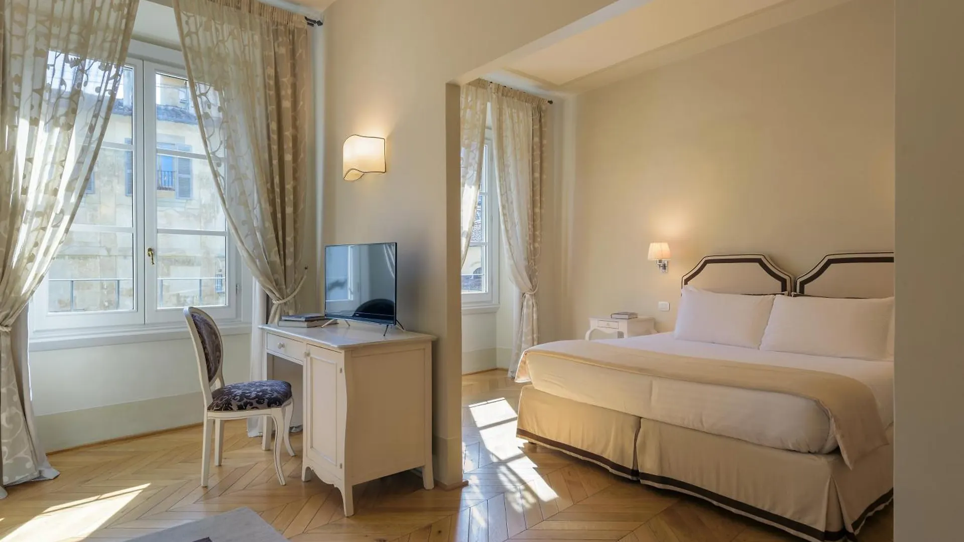***  Palazzo Della Stufa Residenza D'Epoca Bed & Breakfast Florence Italy