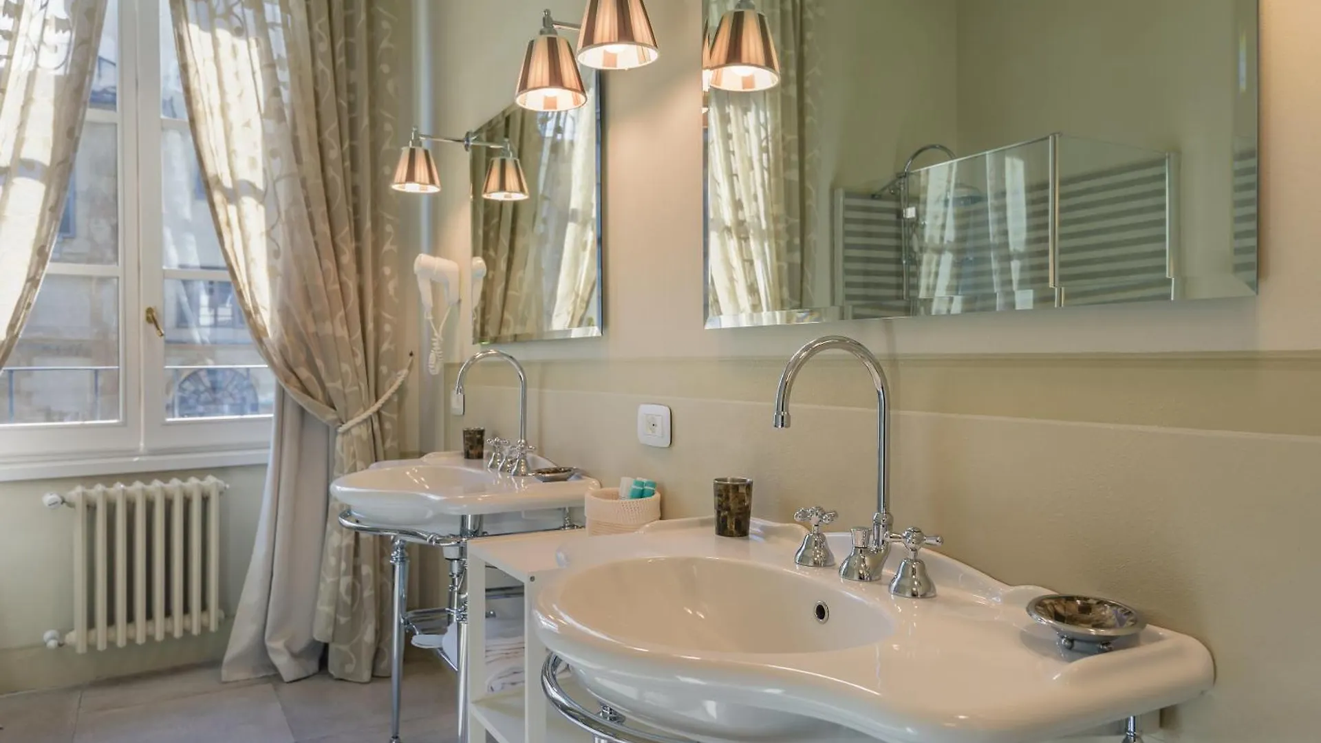 Bed and Breakfast Palazzo Della Stufa Residenza D'Epoca Florencia 3*,