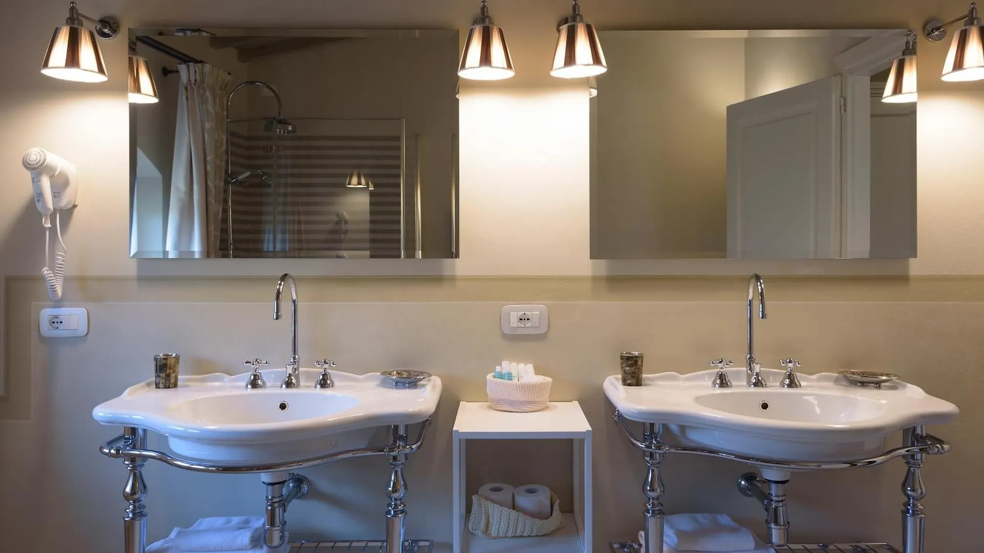 Bed and Breakfast Palazzo Della Stufa Residenza D'Epoca Florencia 3*,  Italia